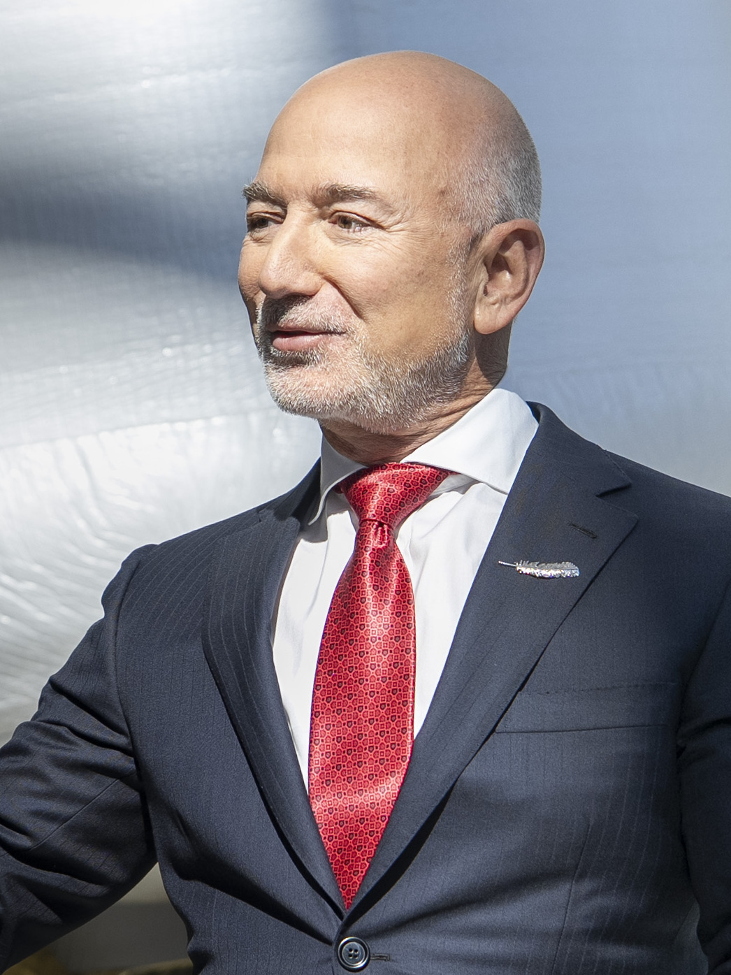 Featured image of post Bezos's $41 Billion Bet on AI: A Revolution in Engineering?