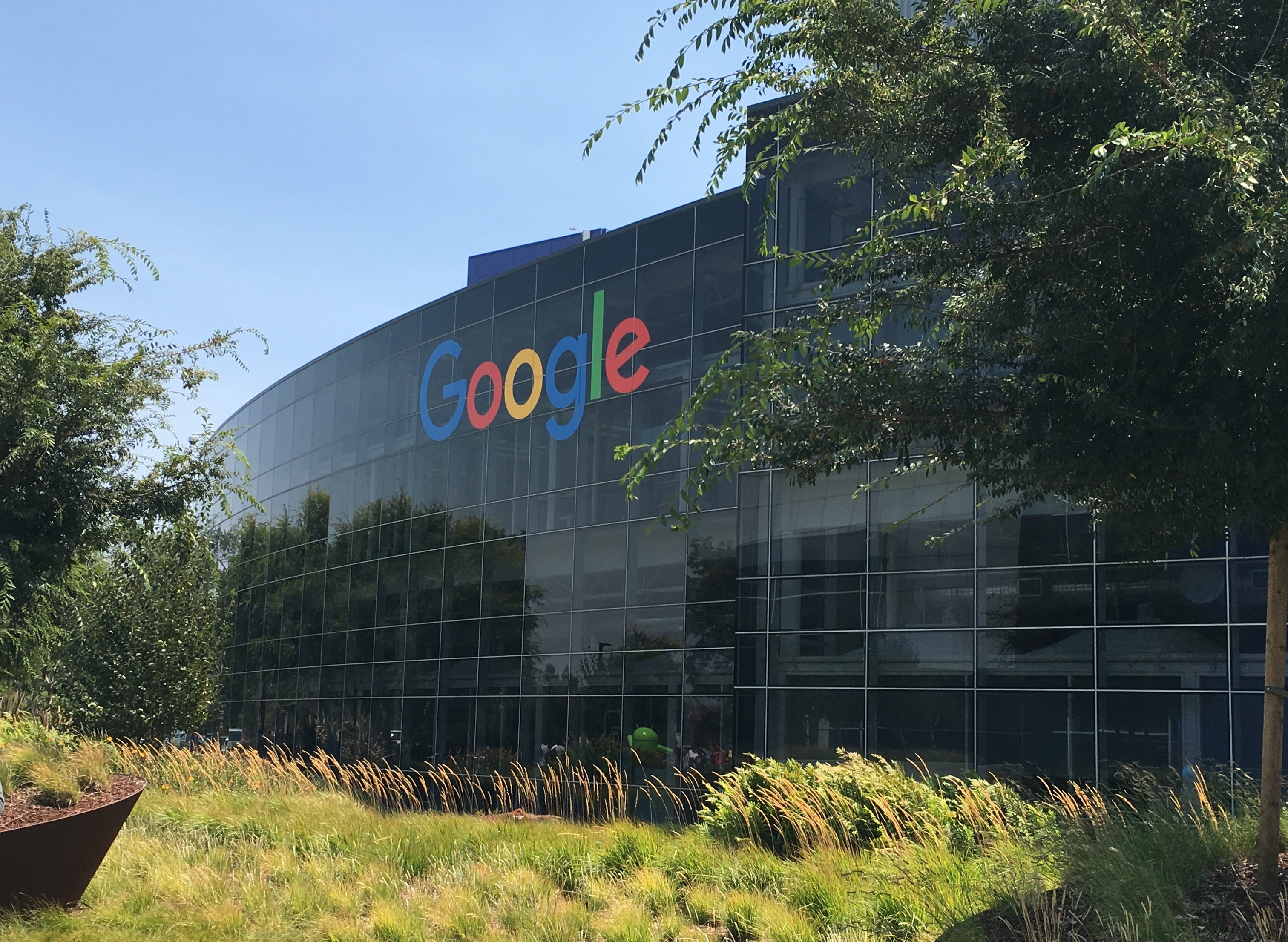 Featured image of post The Google Effect: AI's Uneasy Union with Power