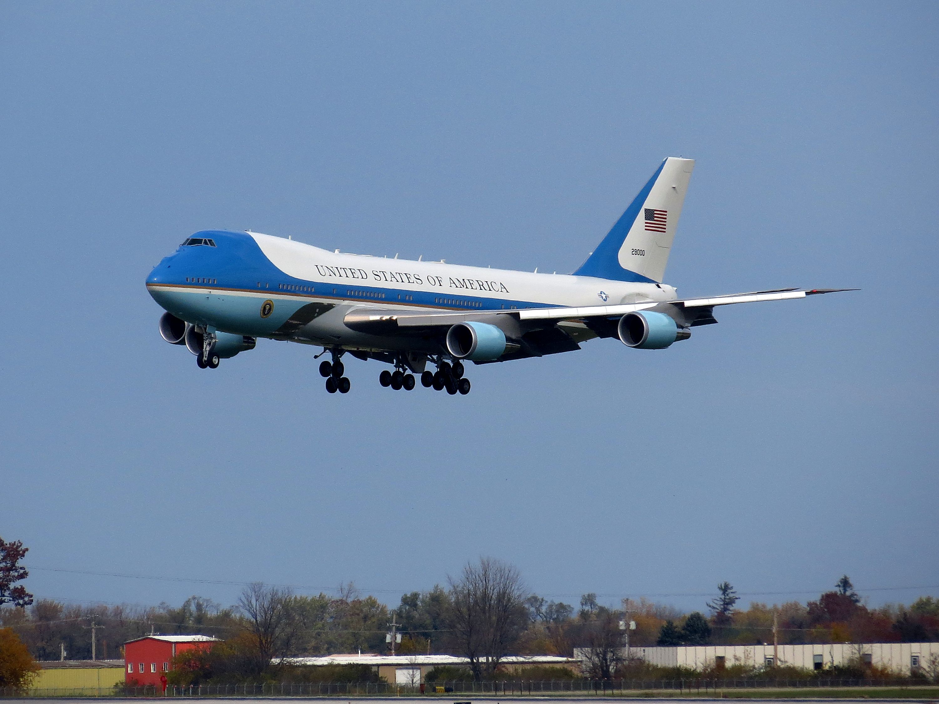 Featured image of post The Gilded Gift: Trump's Boeing 747 Raises Questions of Influence and Loyalty