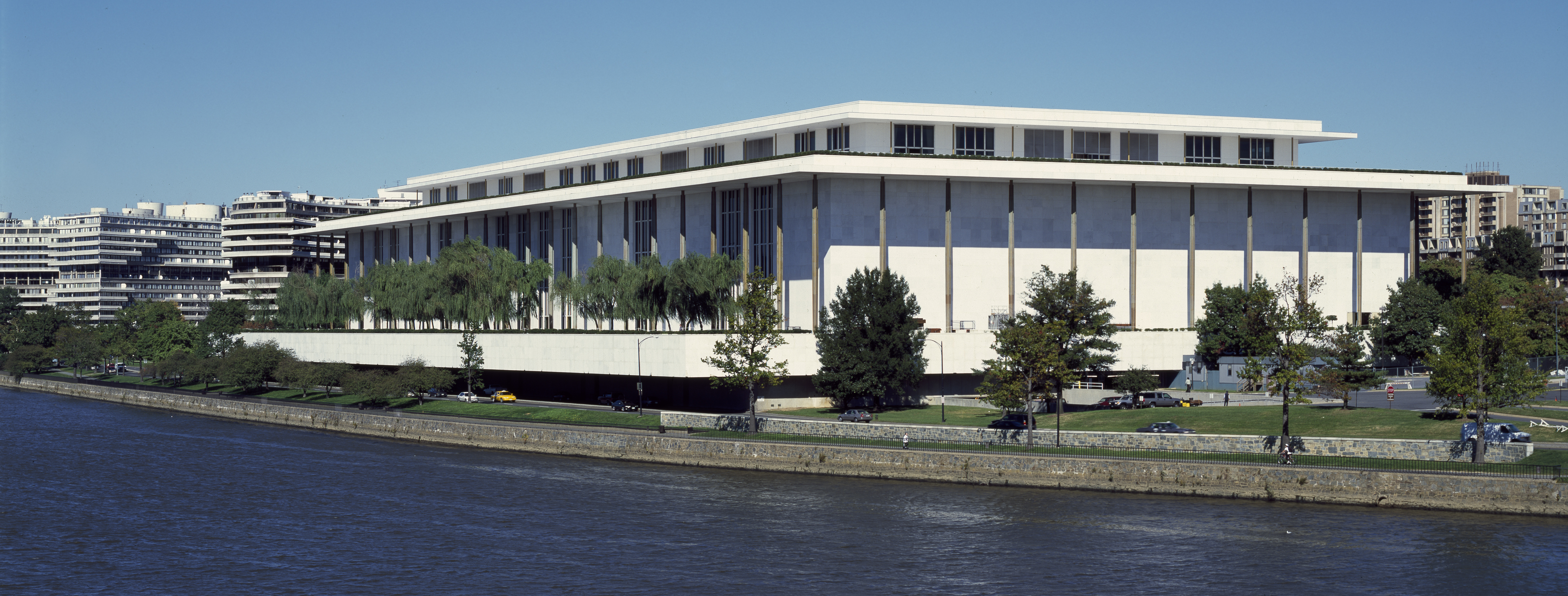 Featured image of post The Kennedy Center's Tarp-covered Secret: A Matter of Transparency
